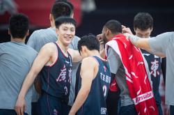 开云体育下载-湖南男篮成功击败强敌，展现出色适应能力