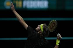 开云体育入口-包含英国网球队逆转西班牙网球队，西西帕斯打破历史纪录的词条