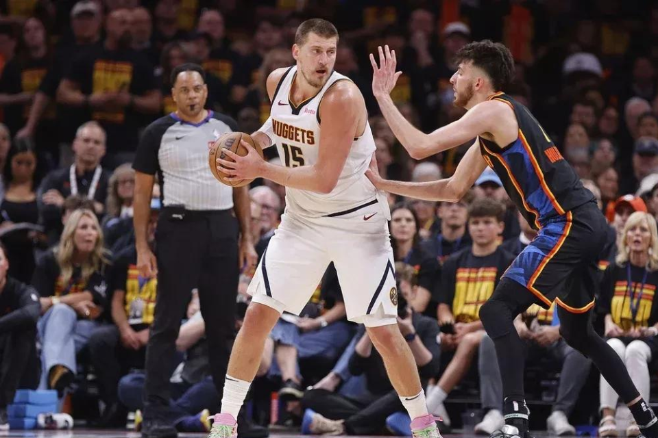 勇士新星大爆发，逆转击败雷霆晋级西部决赛的简单介绍