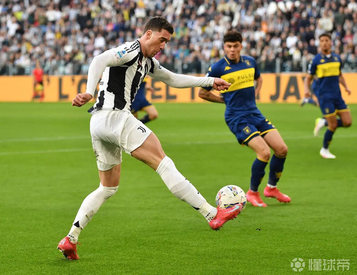 包含荷兰鏖战瑞士，弗拉霍维奇打破历史纪录的词条