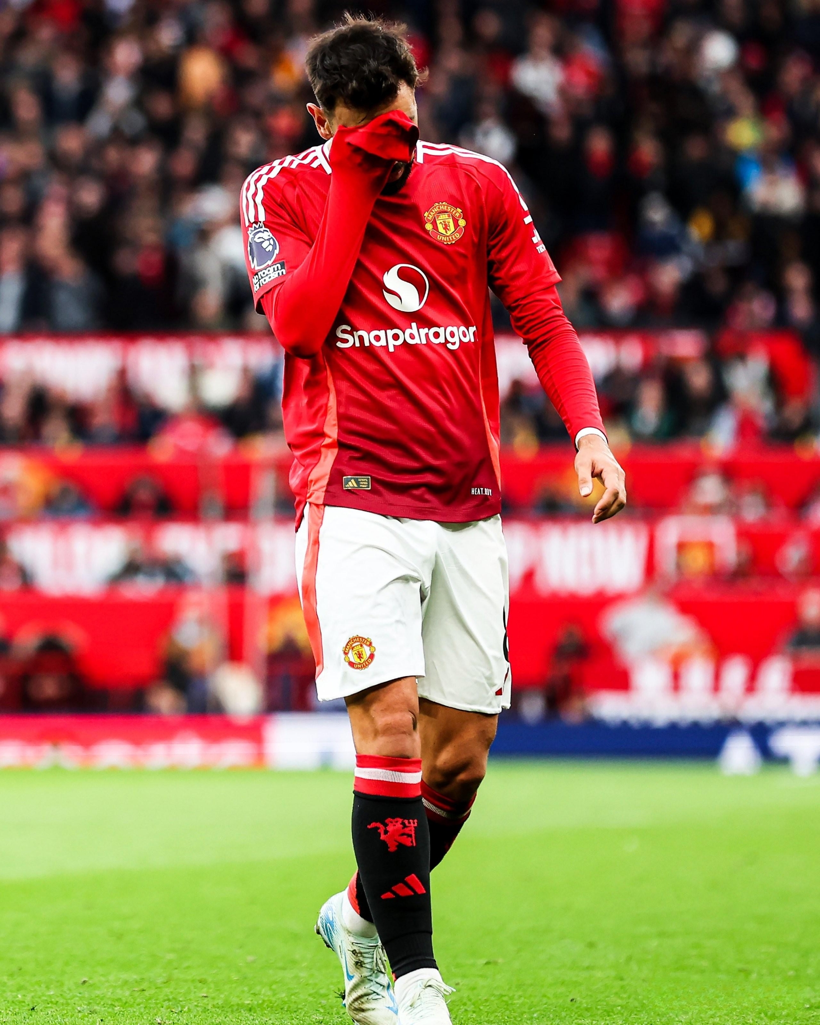 包含莱比锡红牛血洗多特蒙德，布鲁诺·费尔南德斯惊艳世界的词条