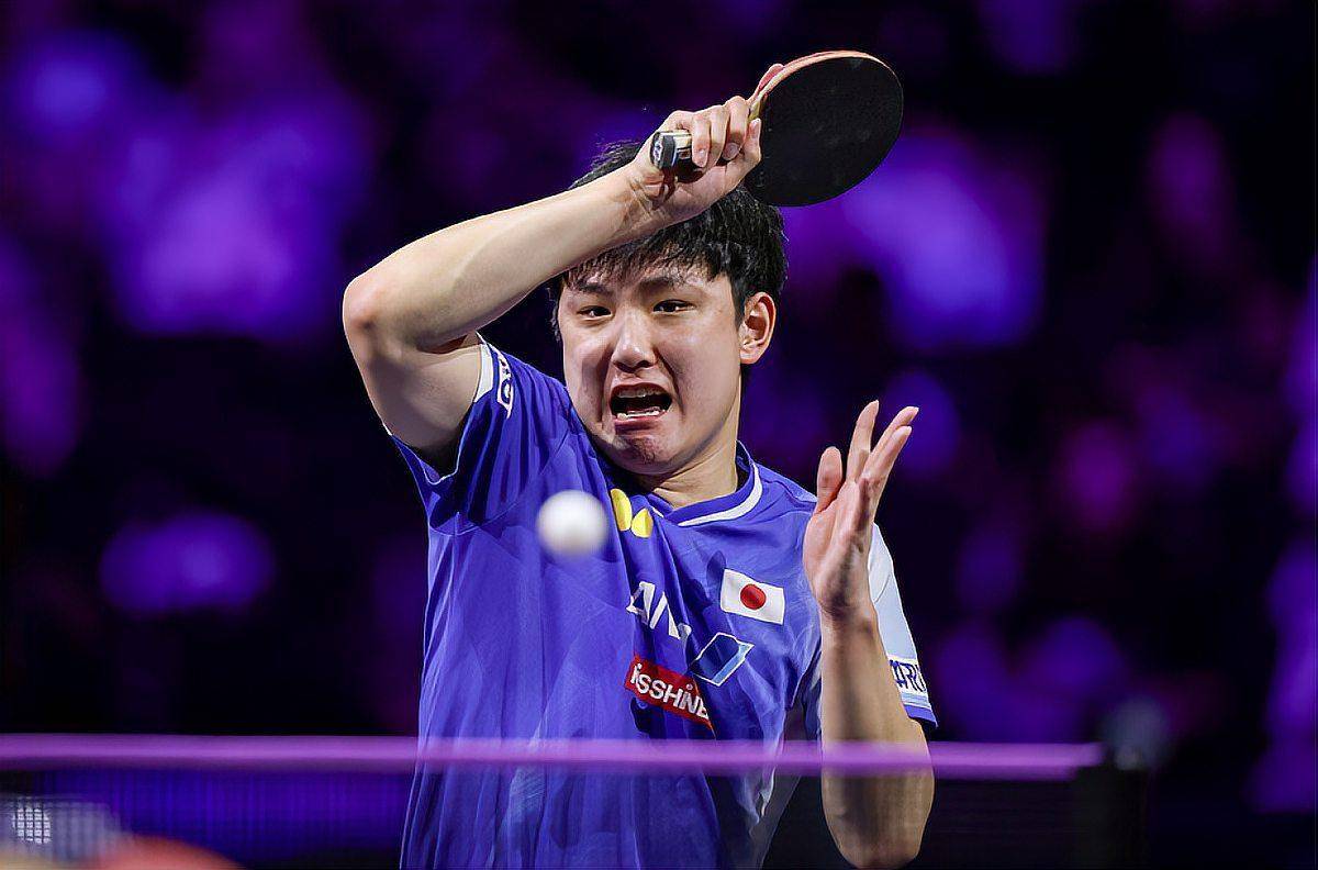 日本队逆转法国队，张本智和统治全场